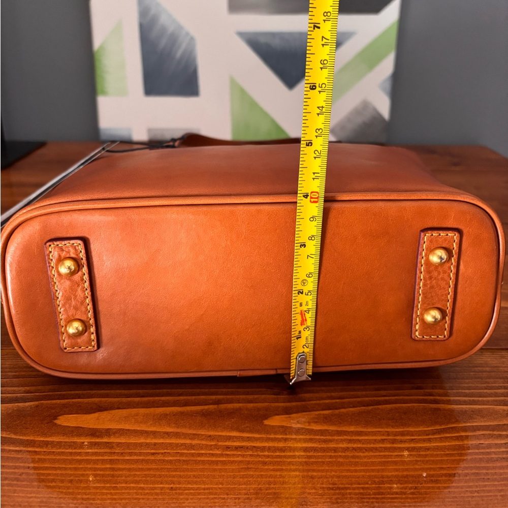 NWT Dooney & Bourke Florentine Small Charleston Shopper in Natural - Picture 11 of 14